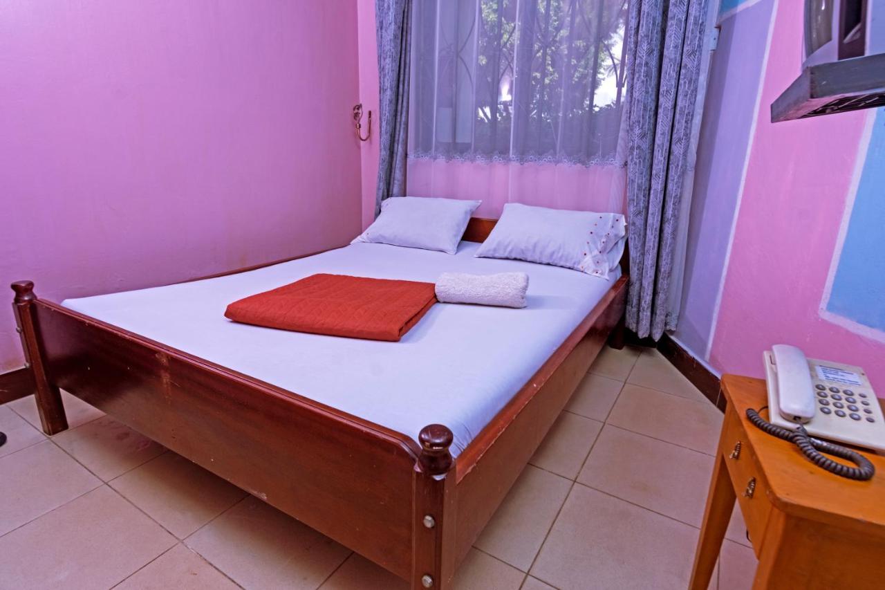 Royal Lake View Gardens Kampala Eksteriør bilde