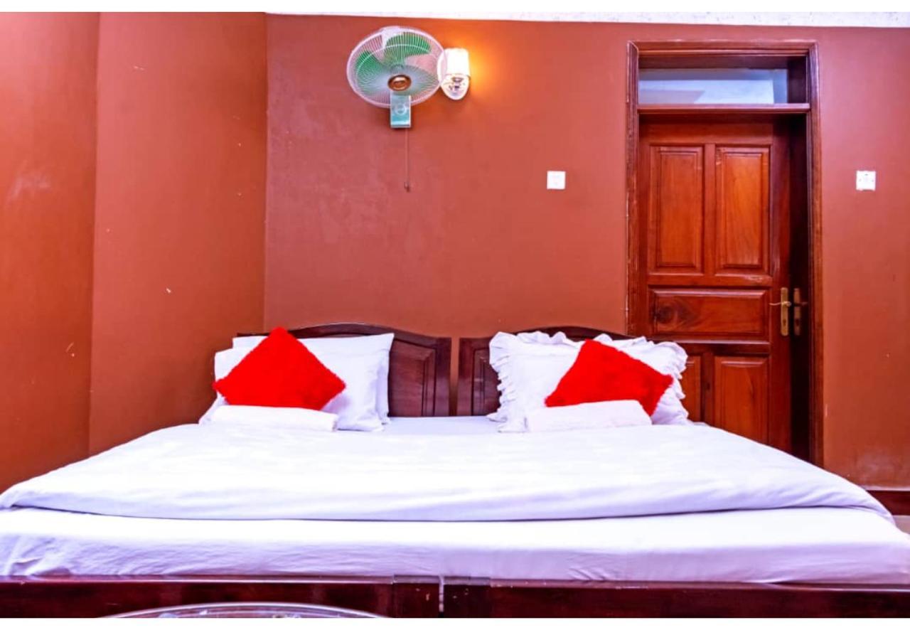 Royal Lake View Gardens Kampala Eksteriør bilde