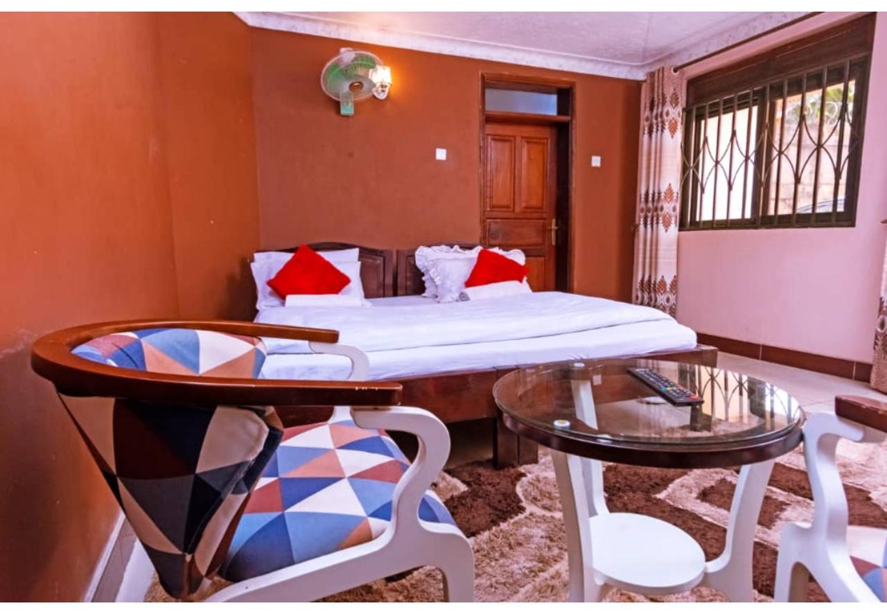 Royal Lake View Gardens Kampala Eksteriør bilde