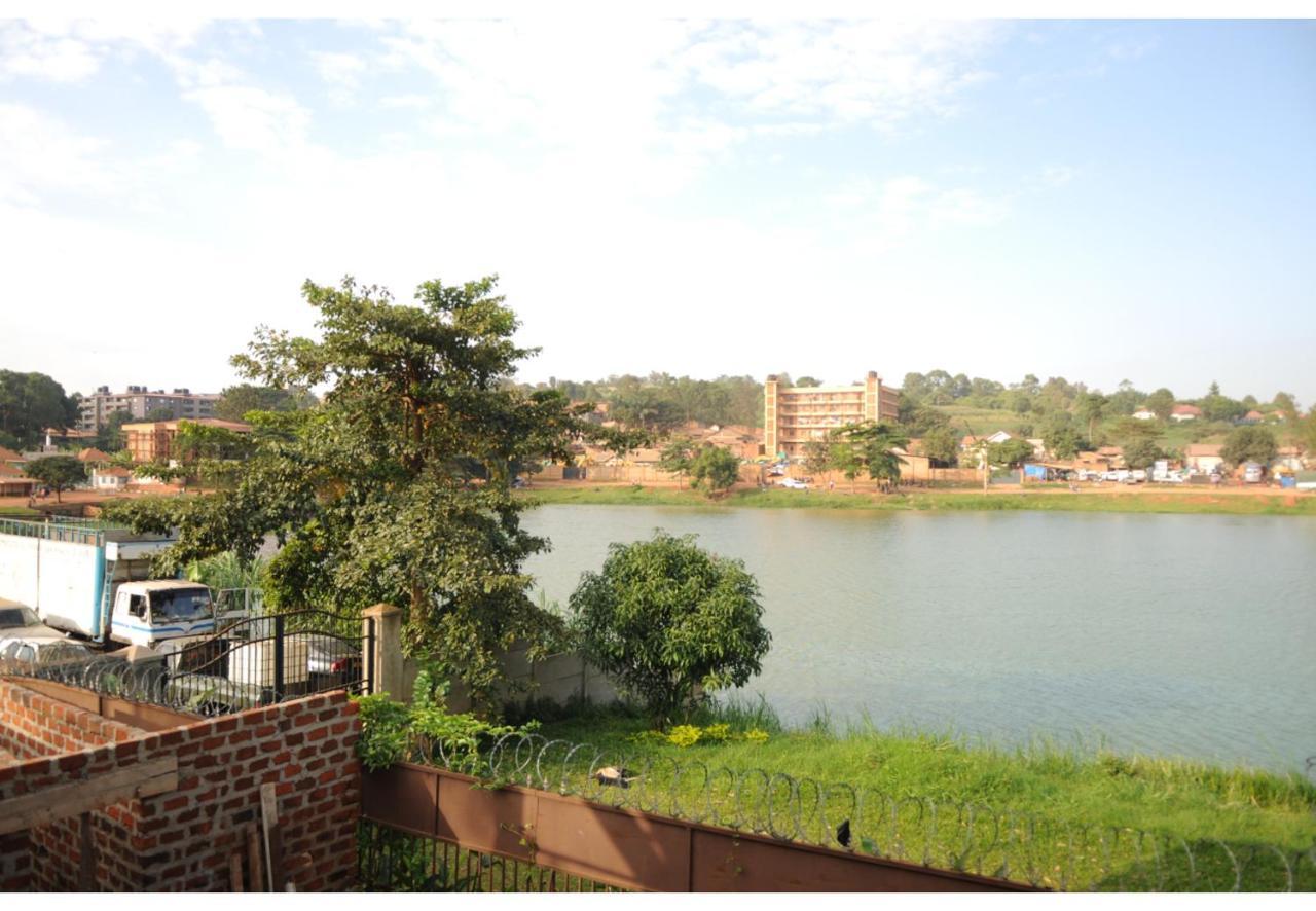 Royal Lake View Gardens Kampala Eksteriør bilde