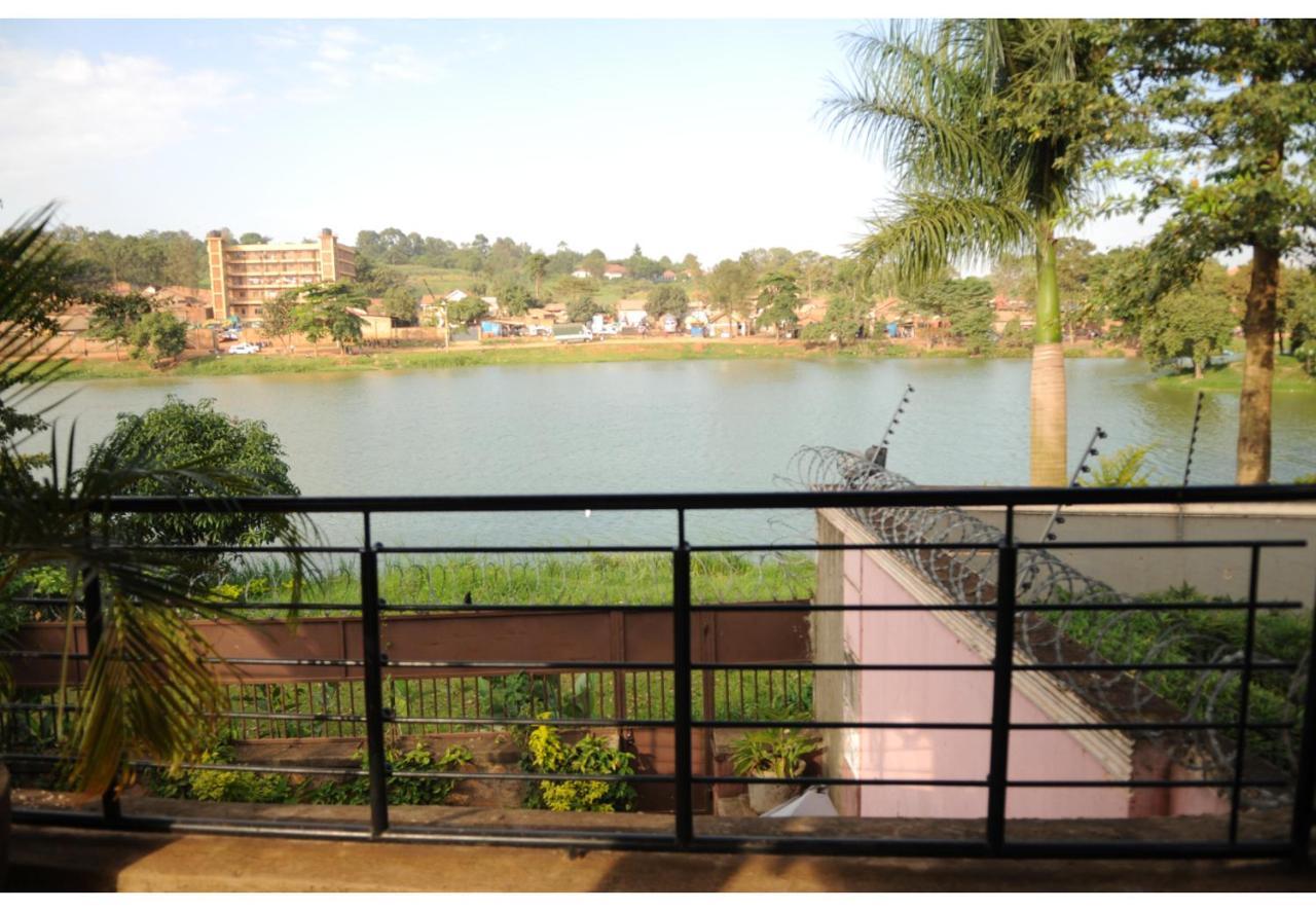 Royal Lake View Gardens Kampala Eksteriør bilde