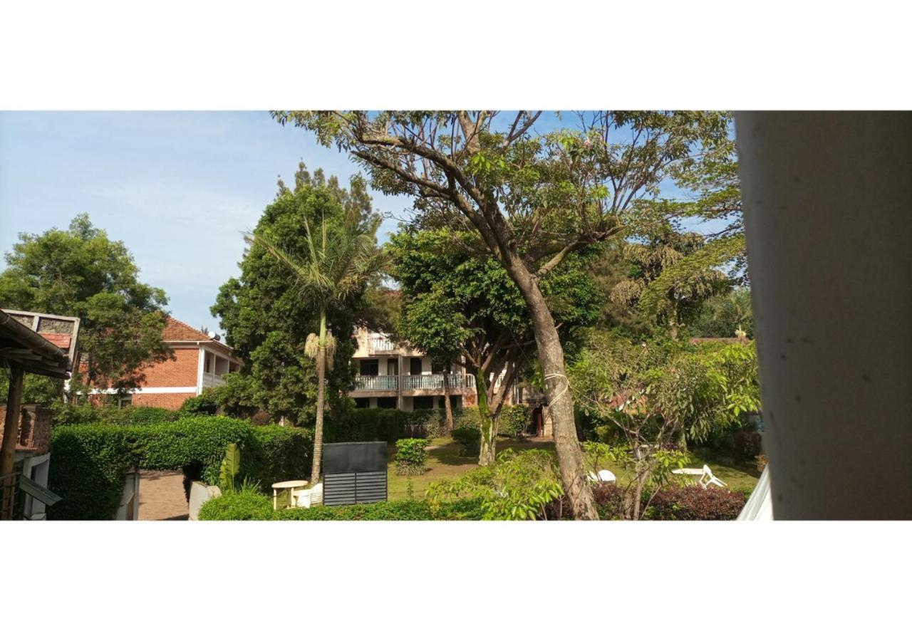 Royal Lake View Gardens Kampala Eksteriør bilde