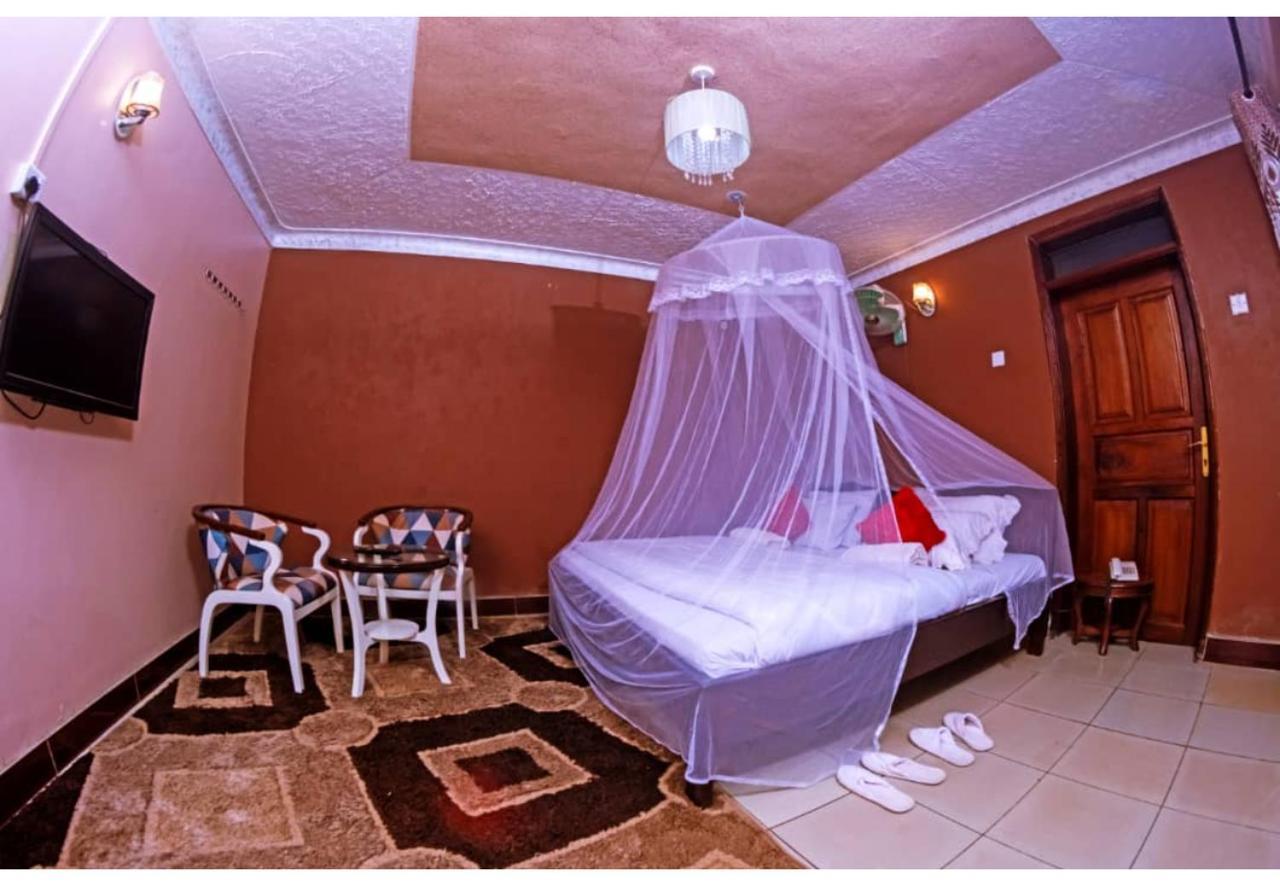 Royal Lake View Gardens Kampala Eksteriør bilde