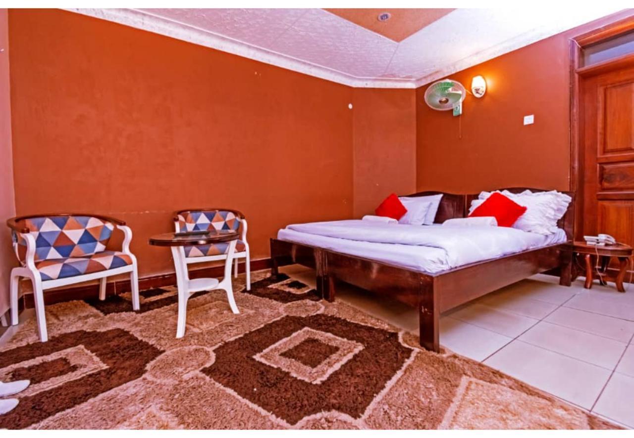 Royal Lake View Gardens Kampala Eksteriør bilde