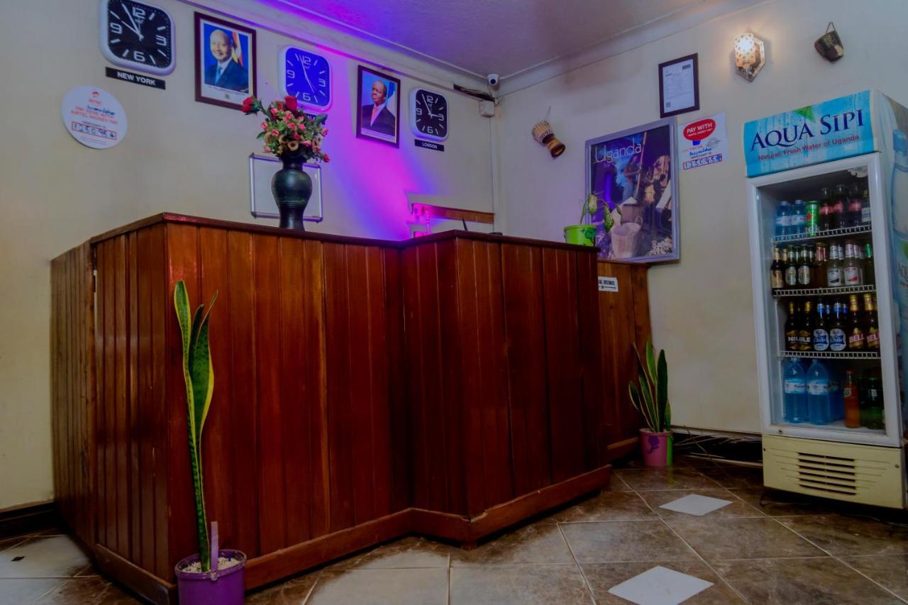 Royal Lake View Gardens Kampala Eksteriør bilde